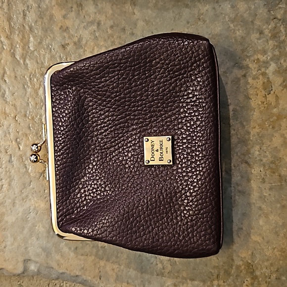 Dooney and Bourke J6616532 Pebbled Leather Handbag Deep Burgund - Picture 3 of 11